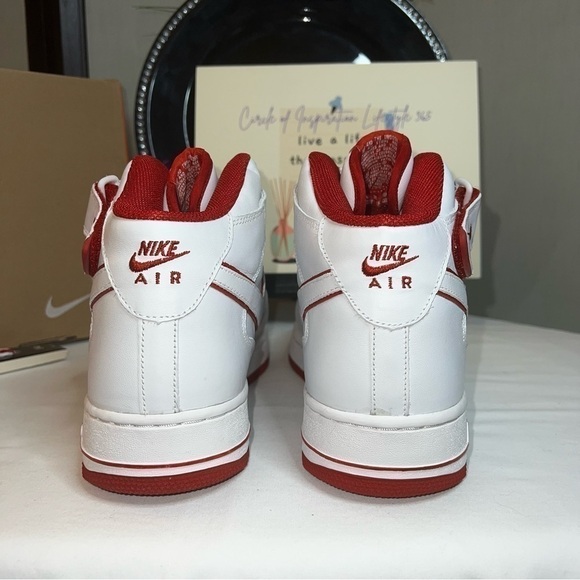 NEW Vintage Men’s 2002 Nike Air Force 1 Mid OG Size 12 White Varsity Red - Picture 7 of 14